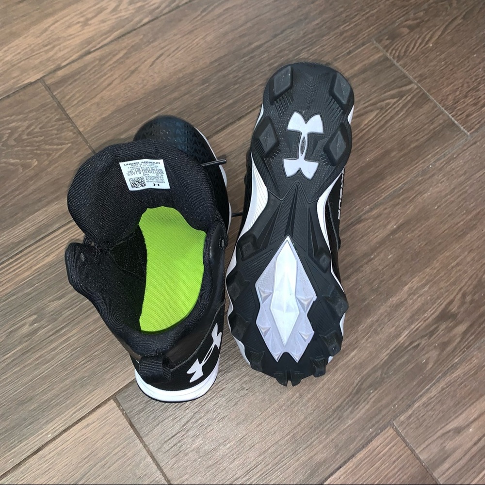 Youth 3.5 Football Cleats in 🌱 mint condition - Picture 6 of 7